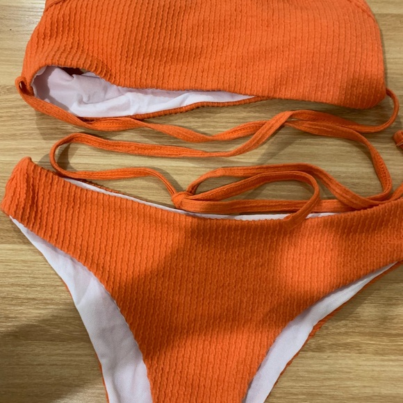 SHEIN orange cross cross bikini - Picture 3 of 3
